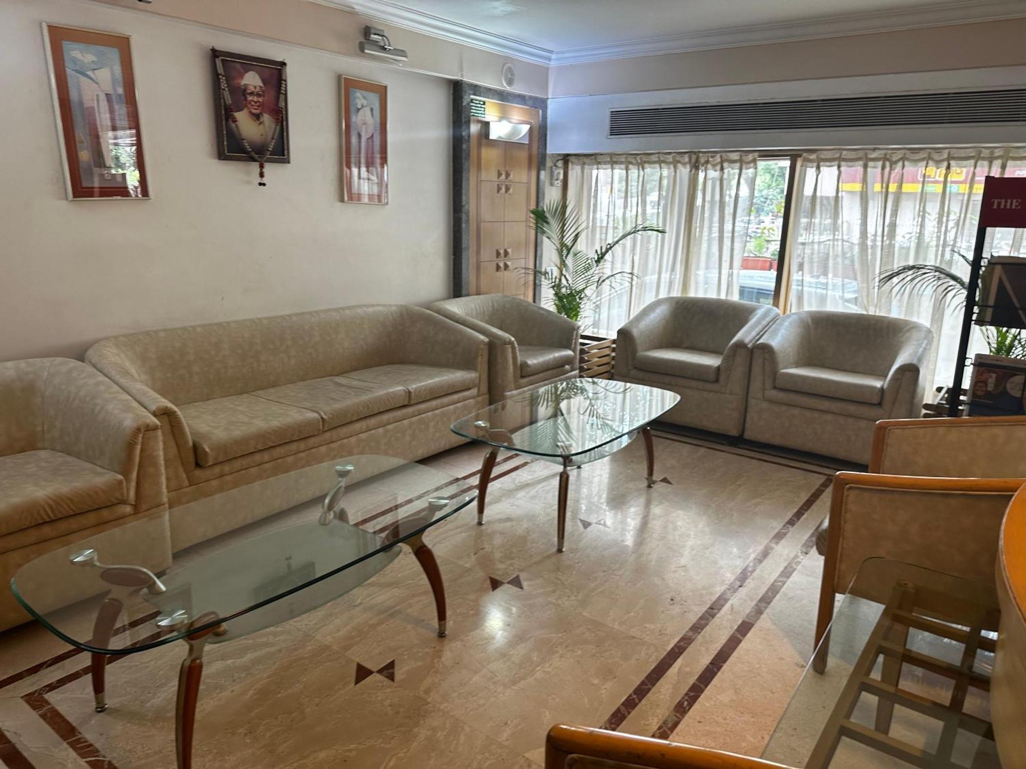 Hotel Ashirwad 浦那 外观 照片