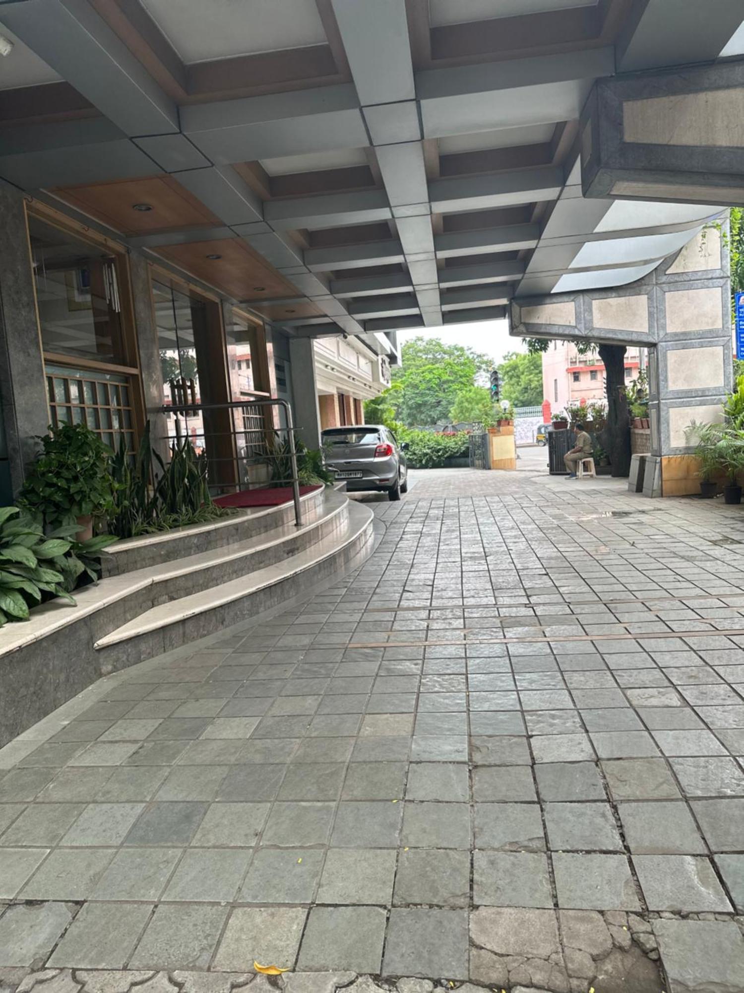 Hotel Ashirwad 浦那 外观 照片