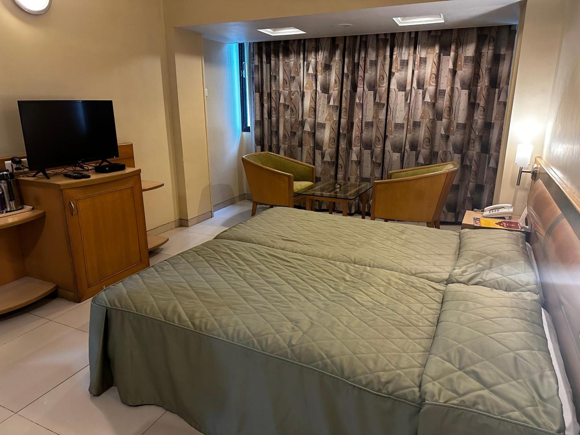 Hotel Ashirwad 浦那 外观 照片