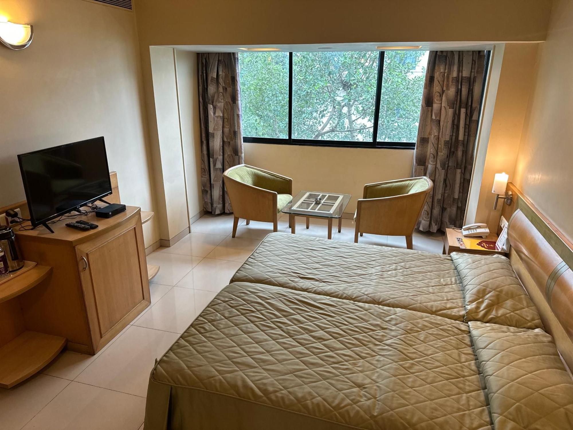 Hotel Ashirwad 浦那 外观 照片