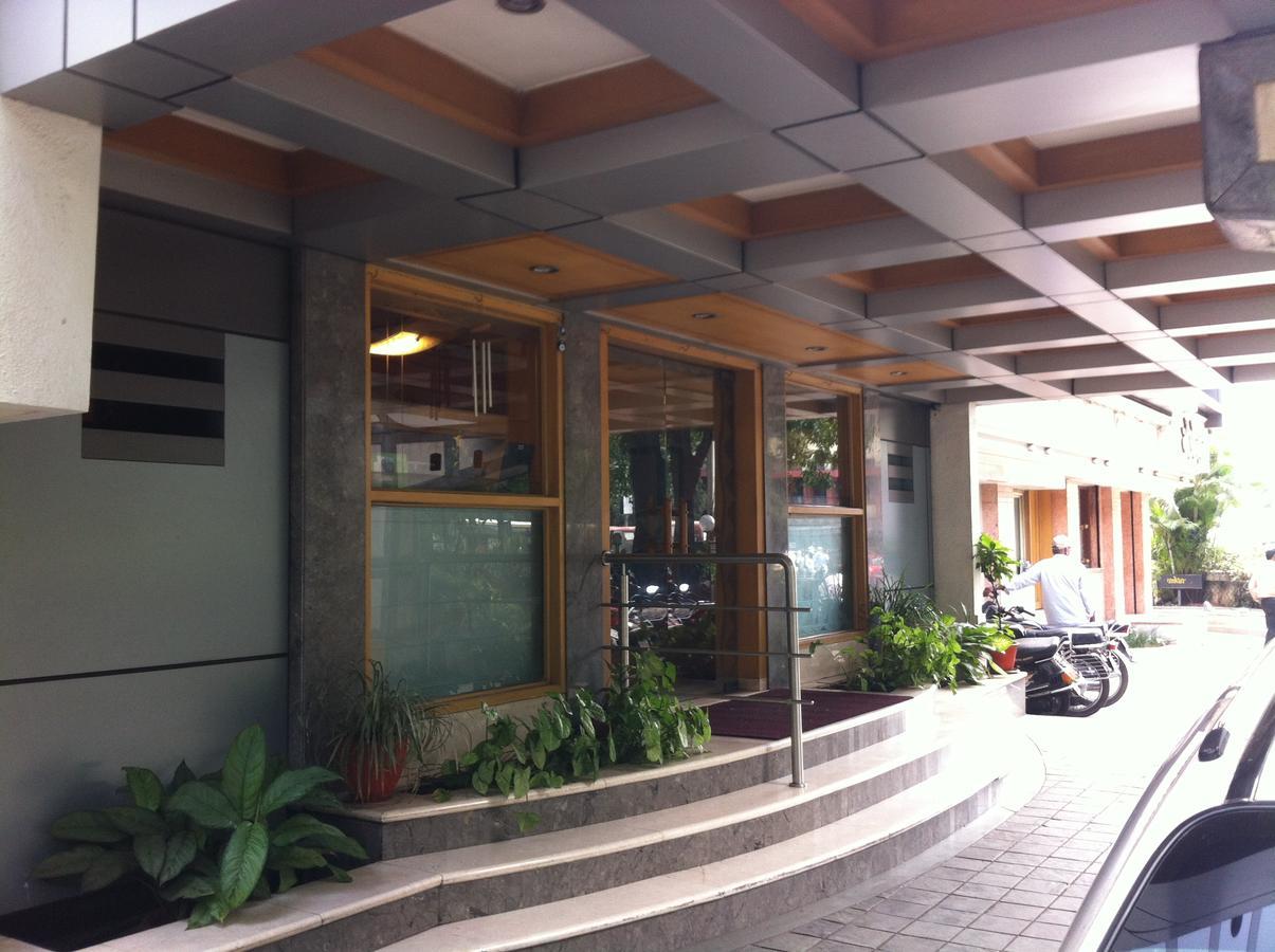 Hotel Ashirwad 浦那 外观 照片