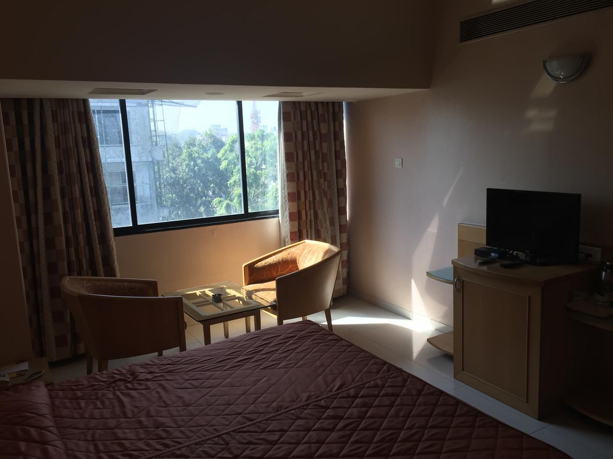 Hotel Ashirwad 浦那 外观 照片