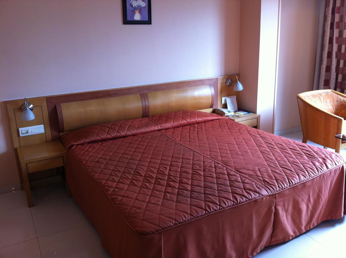 Hotel Ashirwad 浦那 外观 照片