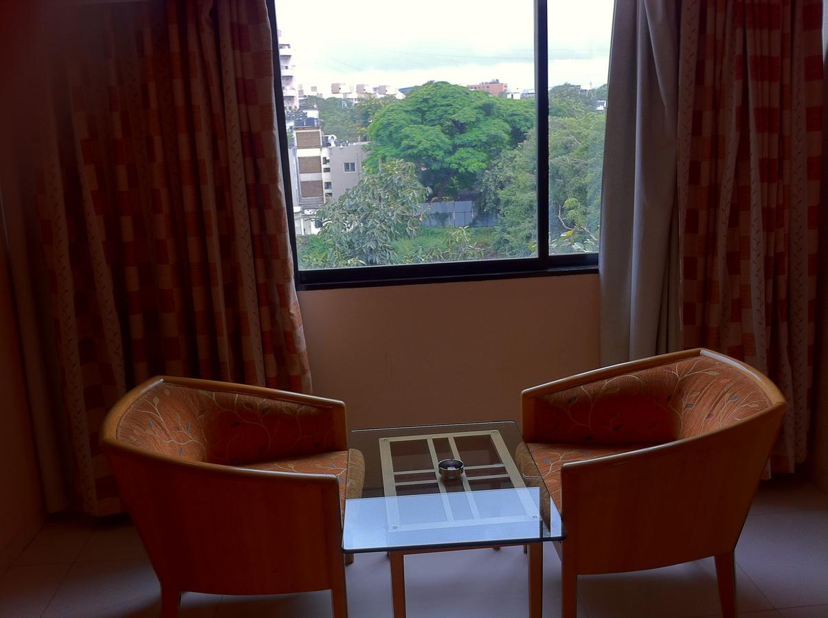 Hotel Ashirwad 浦那 外观 照片